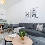 Nice Apartman In New Town *