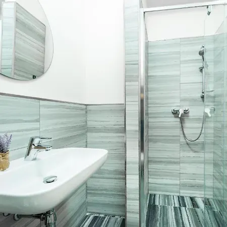 Nice Apartman In New Town شقة