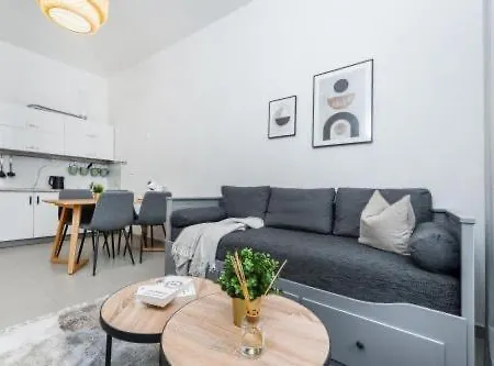 Nice Apartman In New Town *