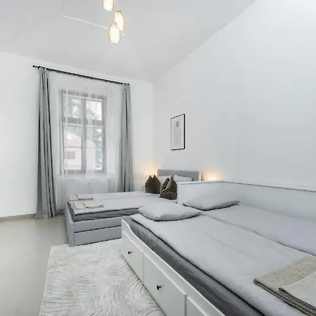 Nice Apartman In New Town * Prag