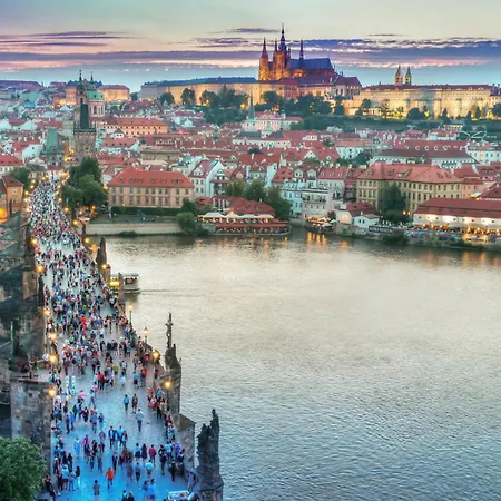 Nice Apartman In New Town * Prag