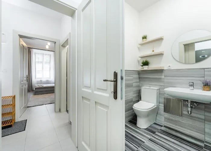Nice Apartman In New Town *