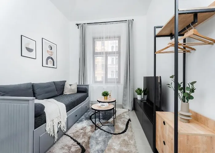 Nice Apartman In New Town Appartamento *