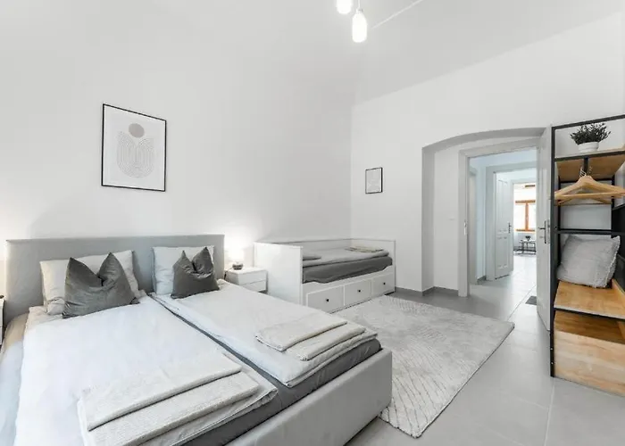 Appartamento Nice Apartman In New Town