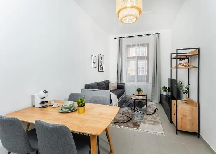 Appartamento Nice Apartman In New Town