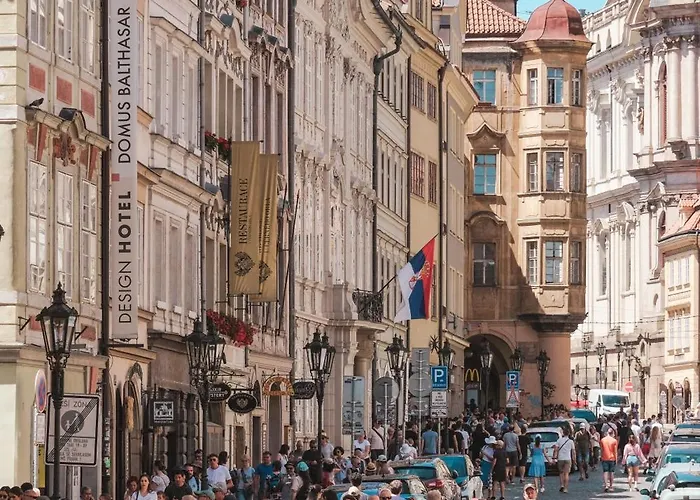 Nice Apartman In New Town Praga